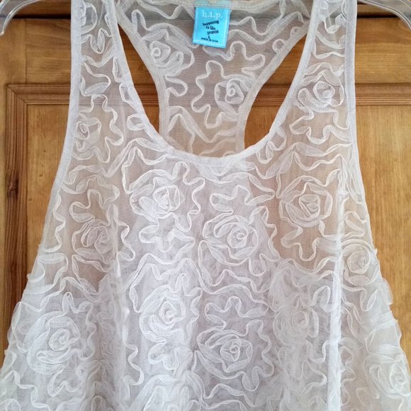h.i.p. Sheer Raised Applique Racer Back Blouse. L - Picture 9 of 10